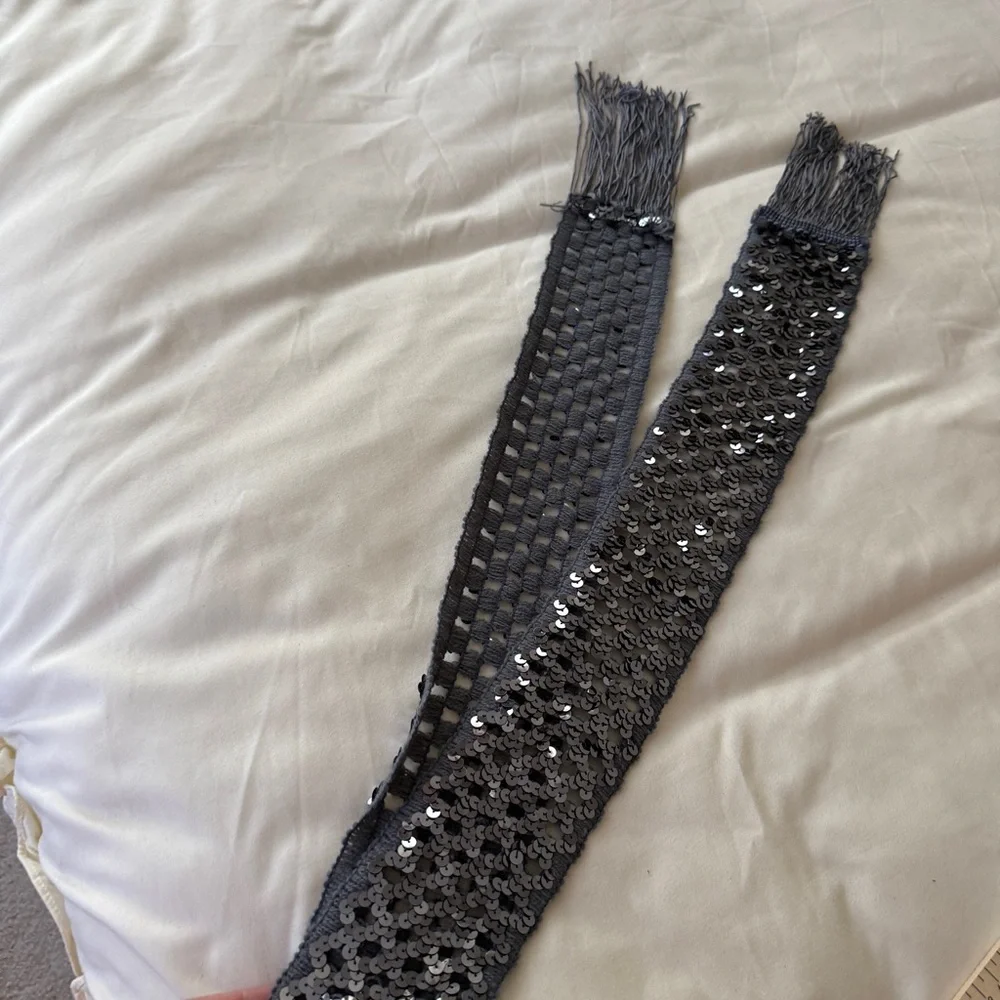 N/A silver sequin